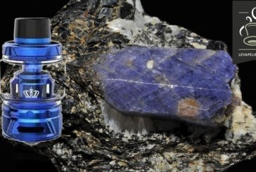 Crown IV par Uwell